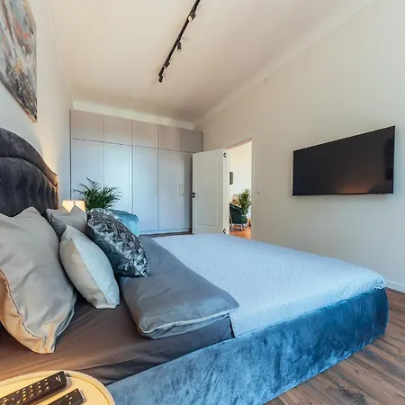 Ambercoast Beachside Design *